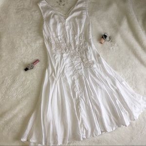 🆕{BGN Studio} White Linen dress + metallic detail